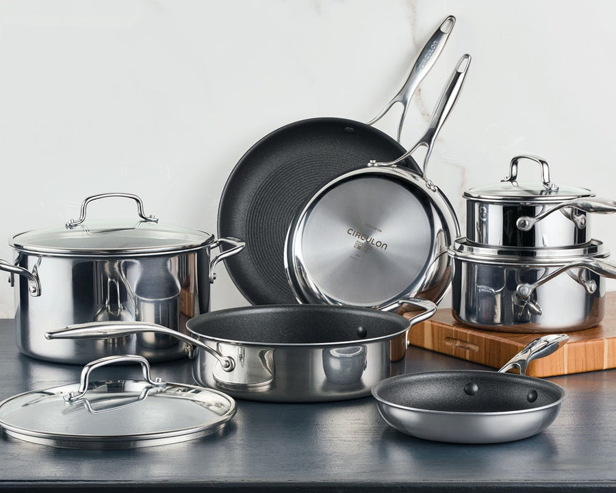 ScratchDefense™ Multi-Layer Stainless Steel with Extreme Non-Stick