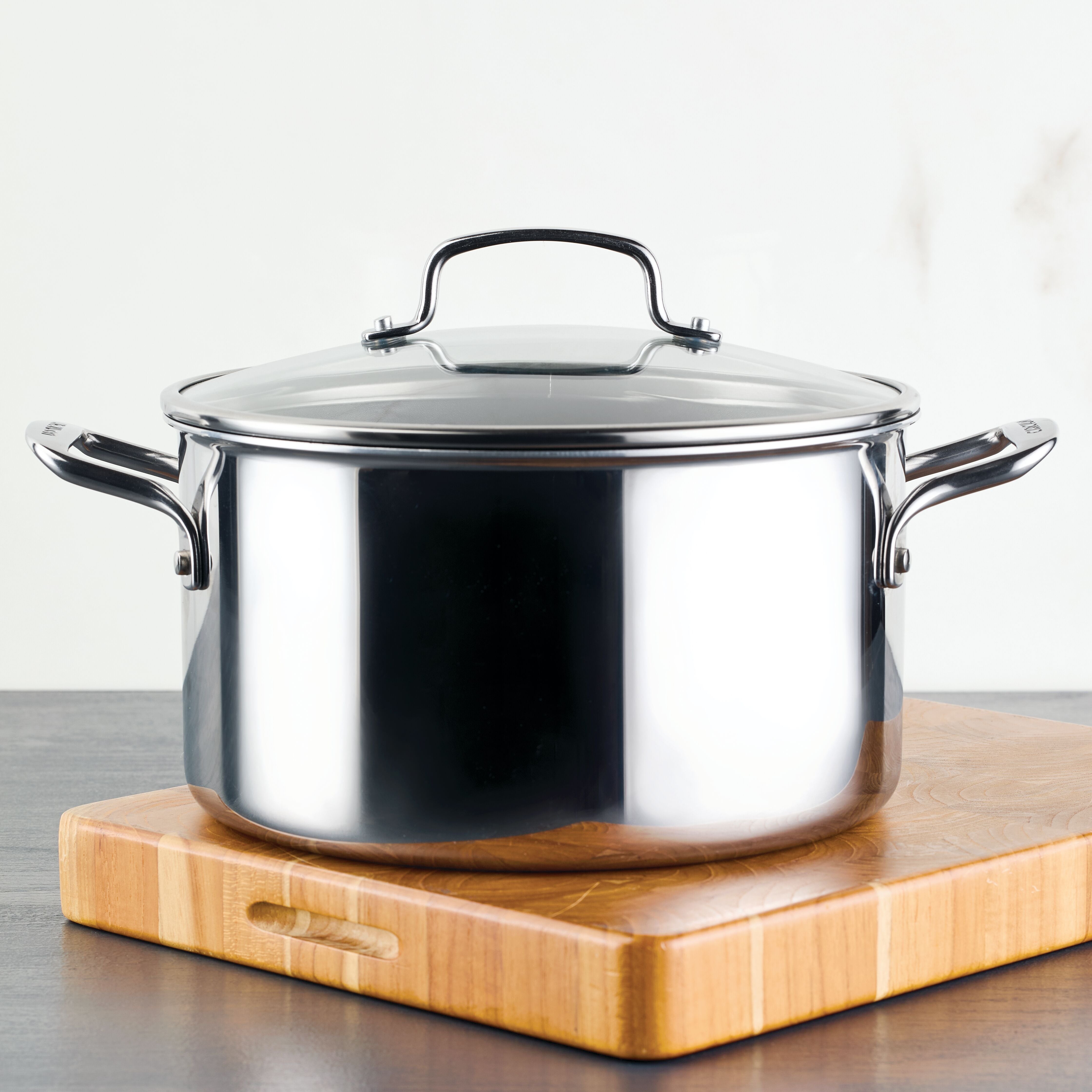 ScratchDefense Multi-Layer Stainless Steel Extreme Non-Stick Stockpot & Lid - 7.6L