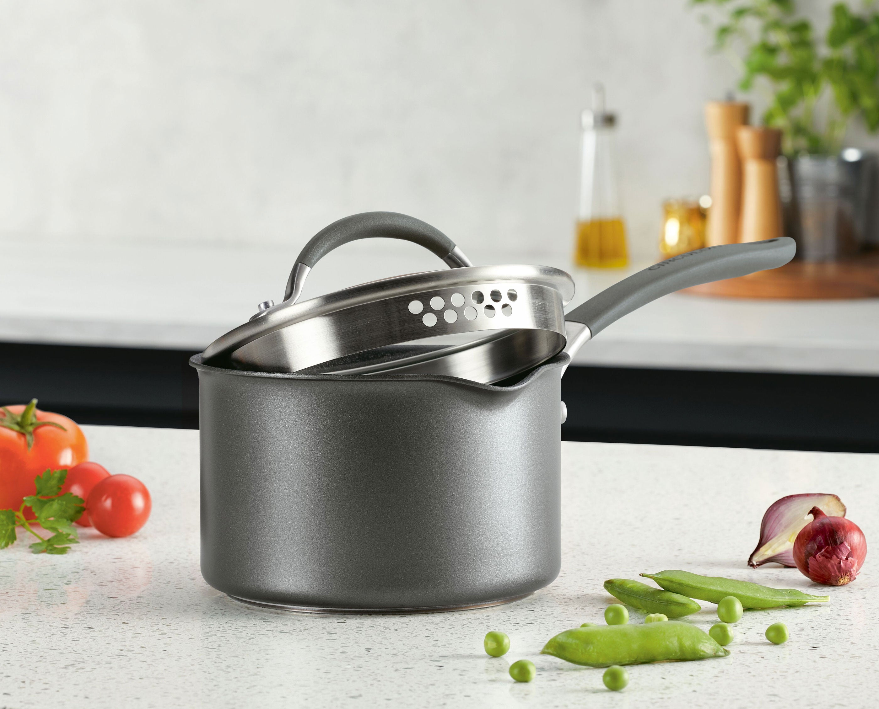 Circulon product image showing Circulon saucepan