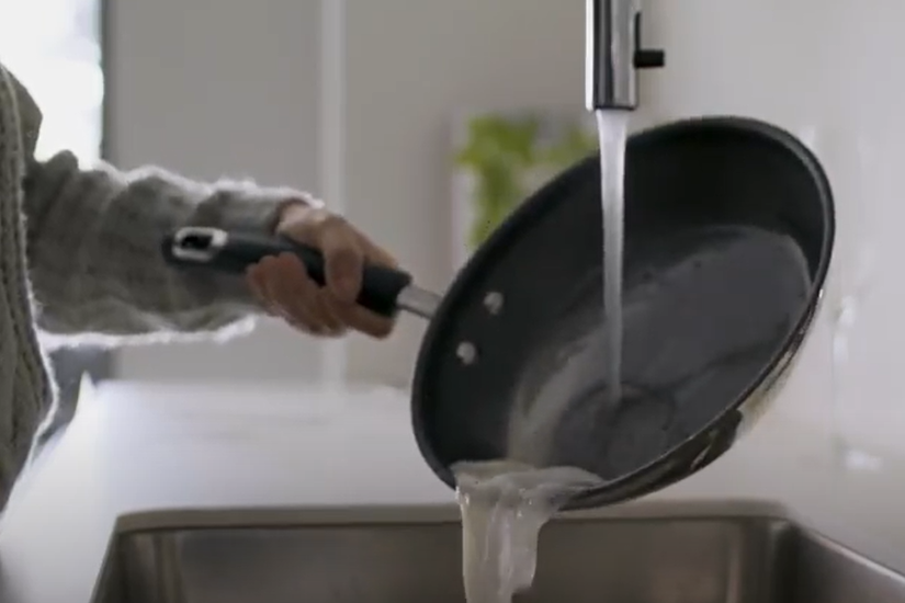 How To Clean Burnt Pans