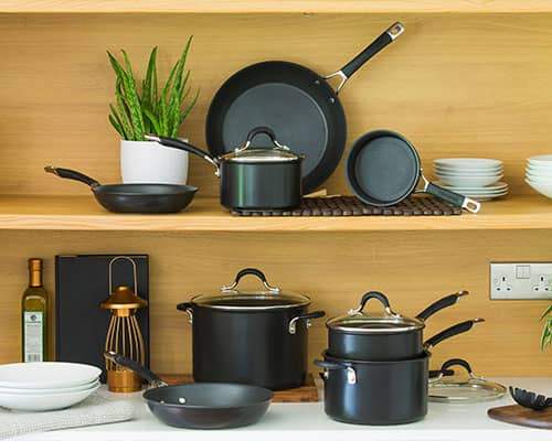 Circulon Momentum cookware with patented hi-low groove non-stick technology