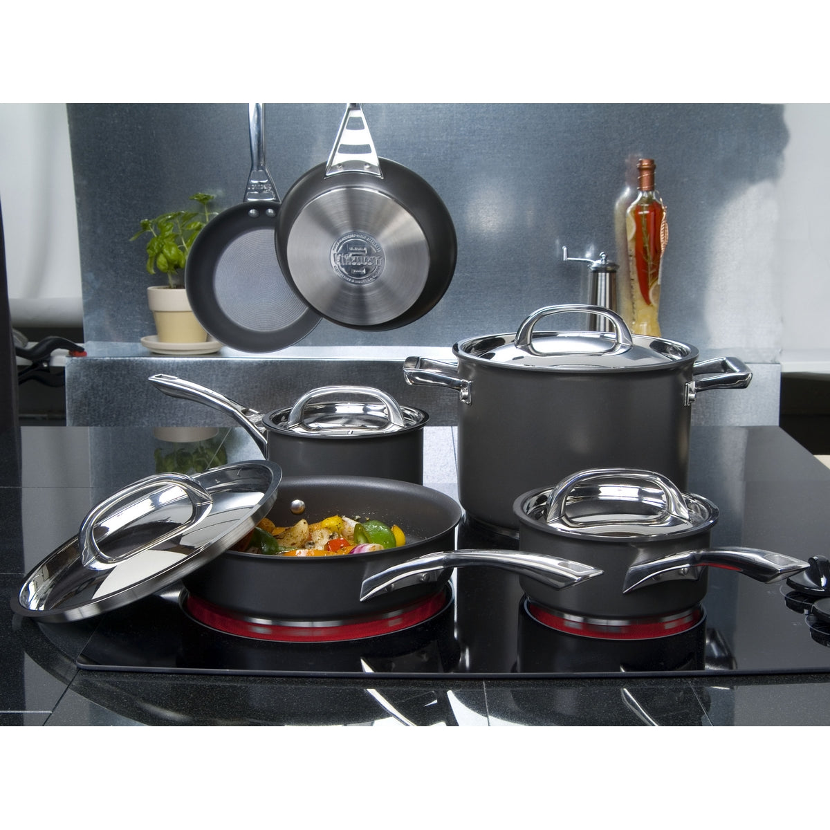  Circulon Infinite Saucepans and Frypan, 24cm, Black: Stockpots:  Home & Kitchen