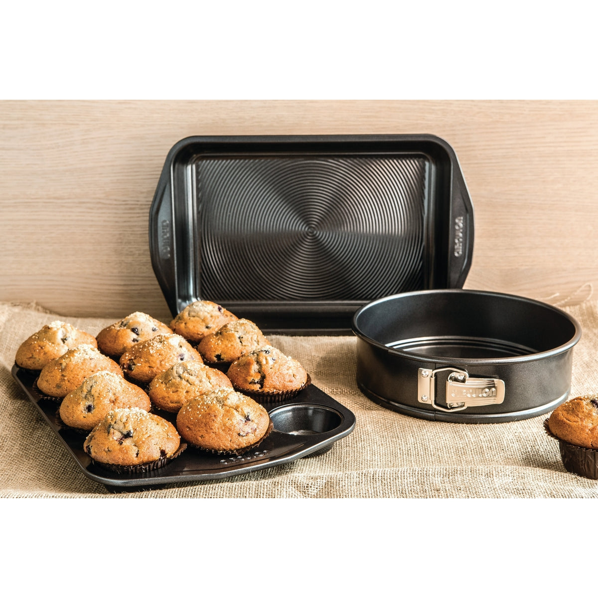Circulon Ultimum 12 Cup Bun Tin Non Stick · Circulon